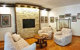 Promenade Suite